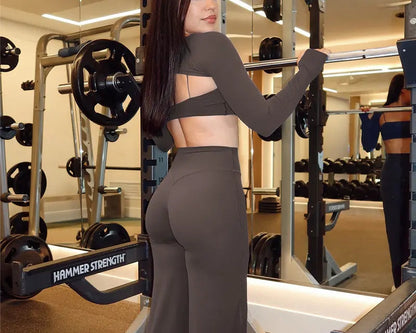 Sculpted Look. Straight-Leg Comfort. Zero Effort.