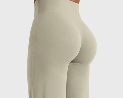Sculpted Look. Straight-Leg Comfort. Zero Effort.