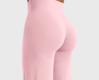 Sculpted Look. Straight-Leg Comfort. Zero Effort.