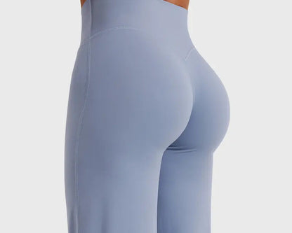 Sculpted Look. Straight-Leg Comfort. Zero Effort.