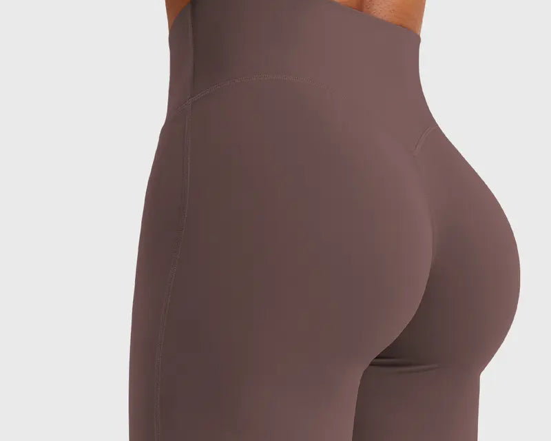 Sculpted Look. Straight-Leg Comfort. Zero Effort.