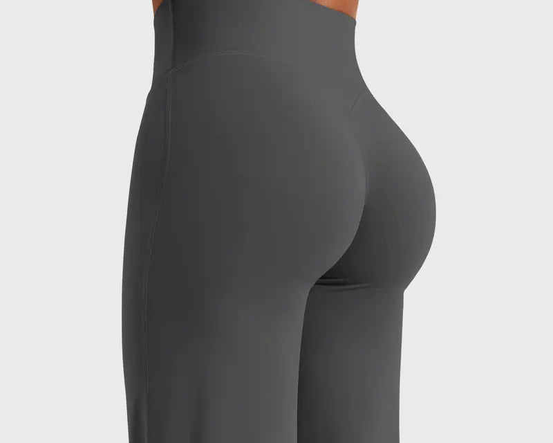 Sculpted Look. Straight-Leg Comfort. Zero Effort.