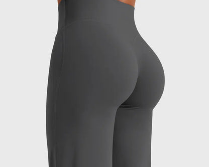Sculpted Look. Straight-Leg Comfort. Zero Effort.